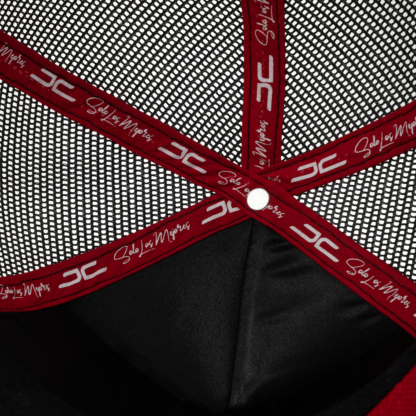 
                  
                    GRANADA WHITE RED MESH CURVED
                  
                
