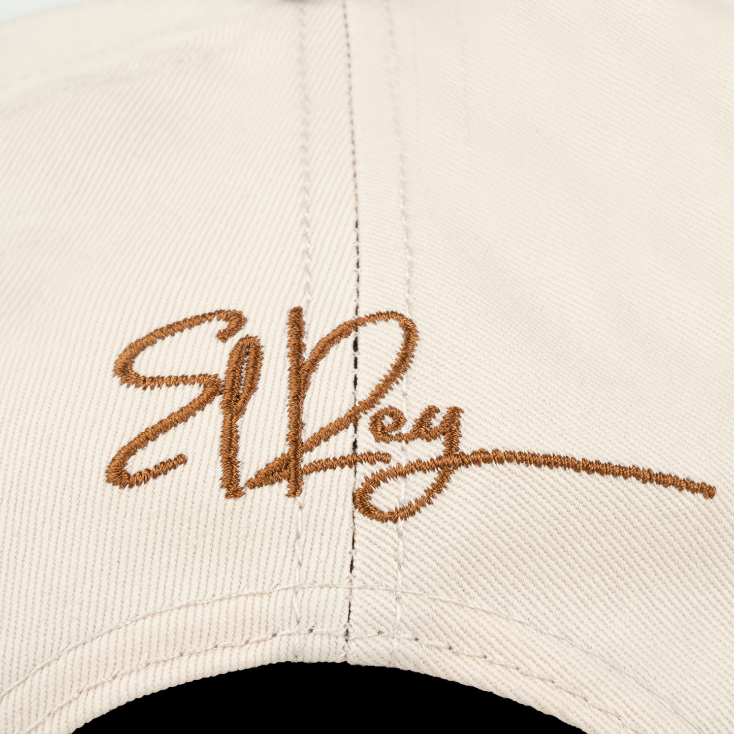 
                  
                    EL REY CLASSIC BEIGE
                  
                