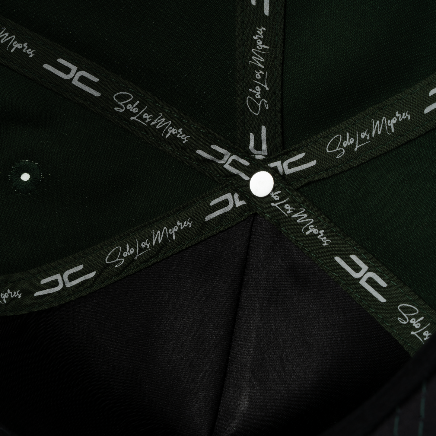 
                  
                    GRANADA GREEN CURVED
                  
                