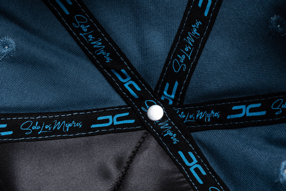 
                  
                    CASH BLUE
                  
                