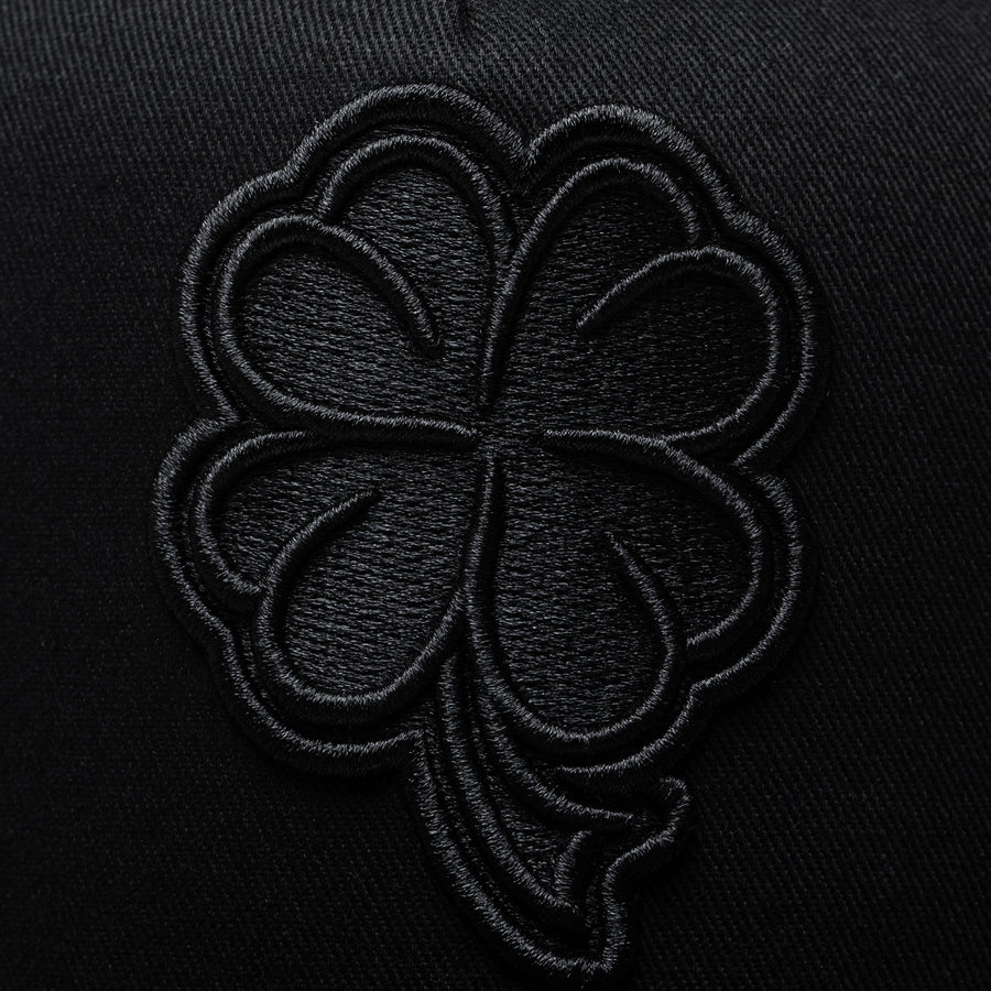 TREBOL BLACK
